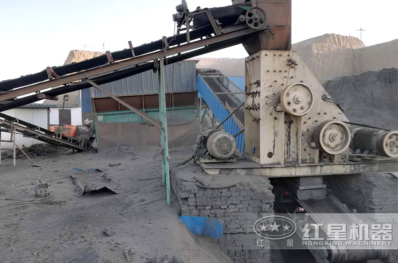 煤礦雙級粉碎機現場實拍 煤礦雙級粉碎機現場實拍