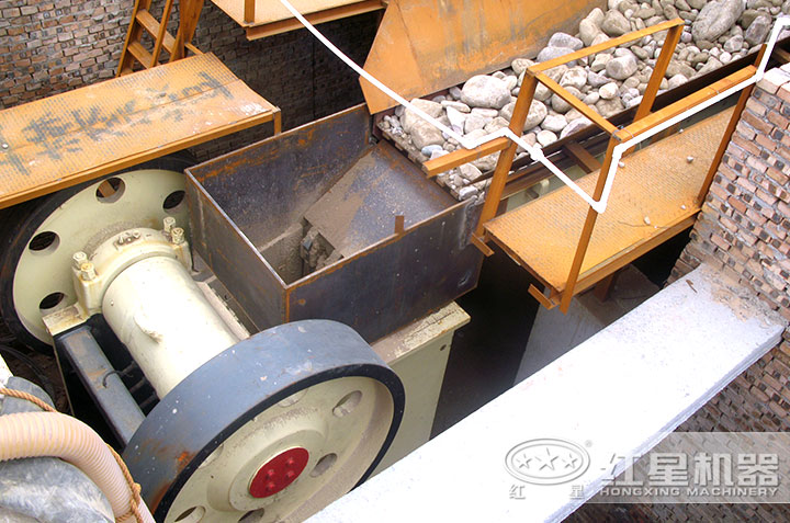 顎式破碎機、給料機